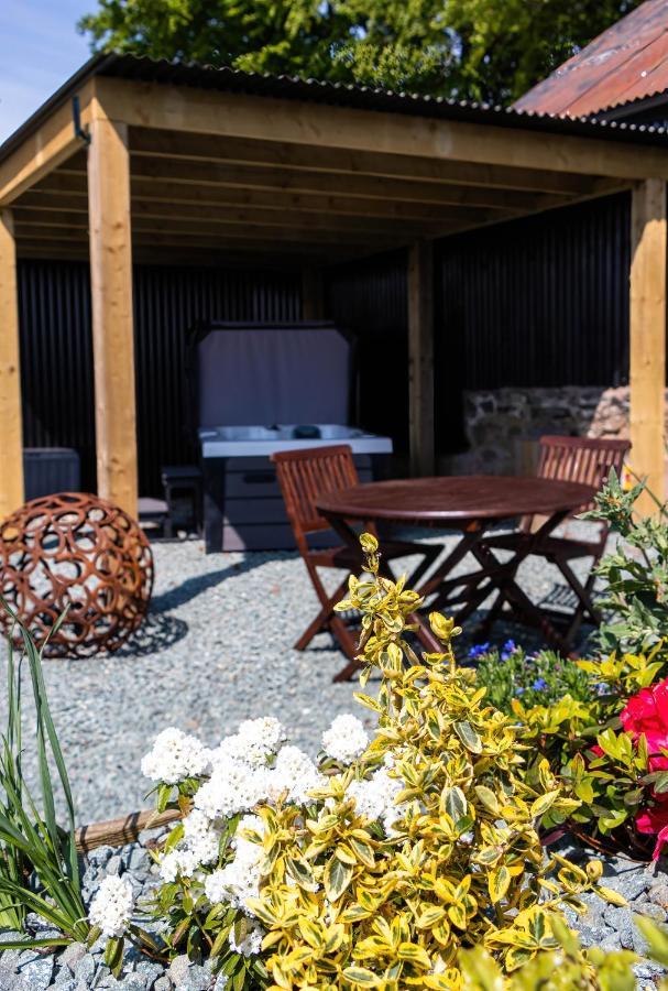 The Shire Luxury Converted Horse Lorry With Private Hot Tub Cyfie Farm Llanfyllin Exteriér fotografie
